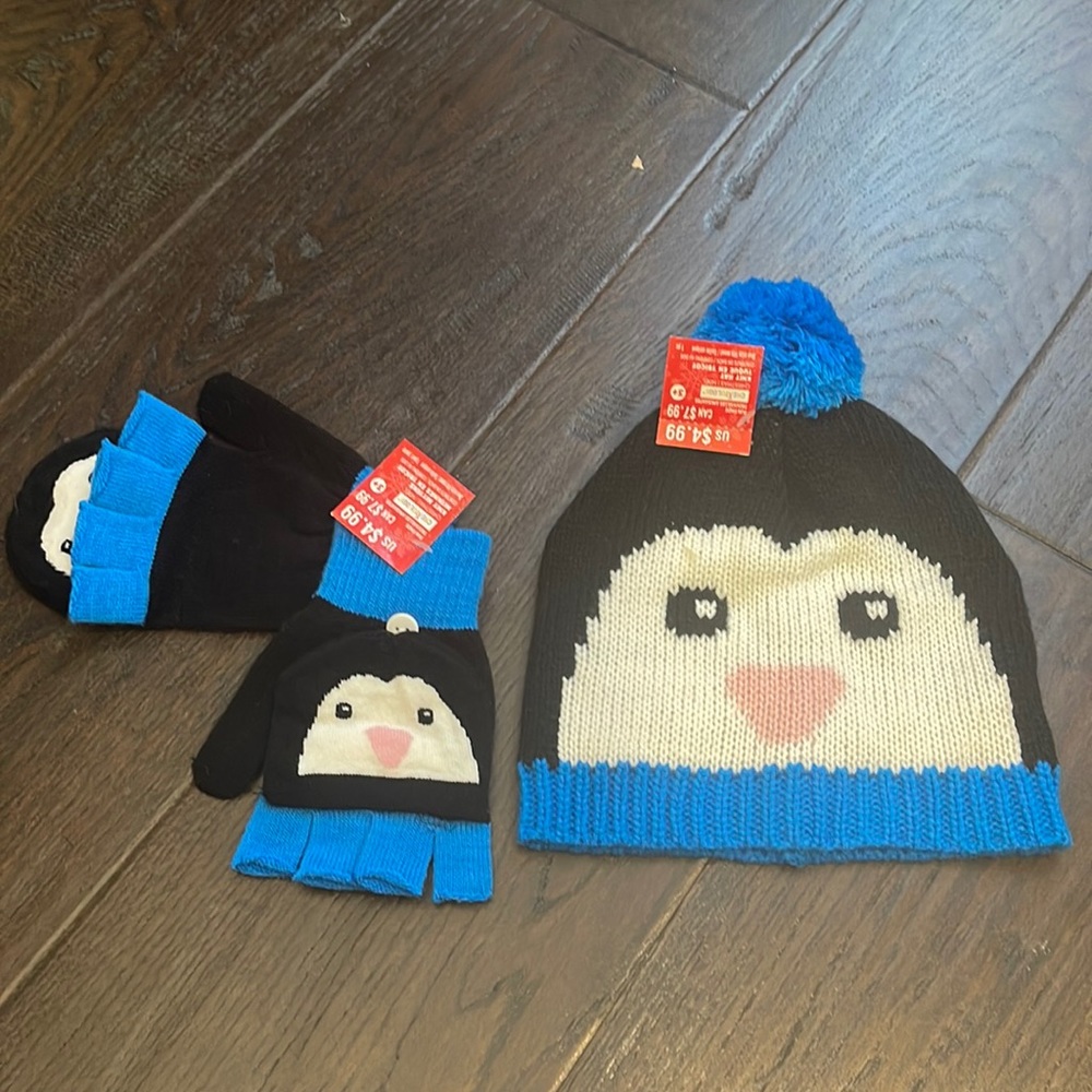 Brand new hat and mittens set